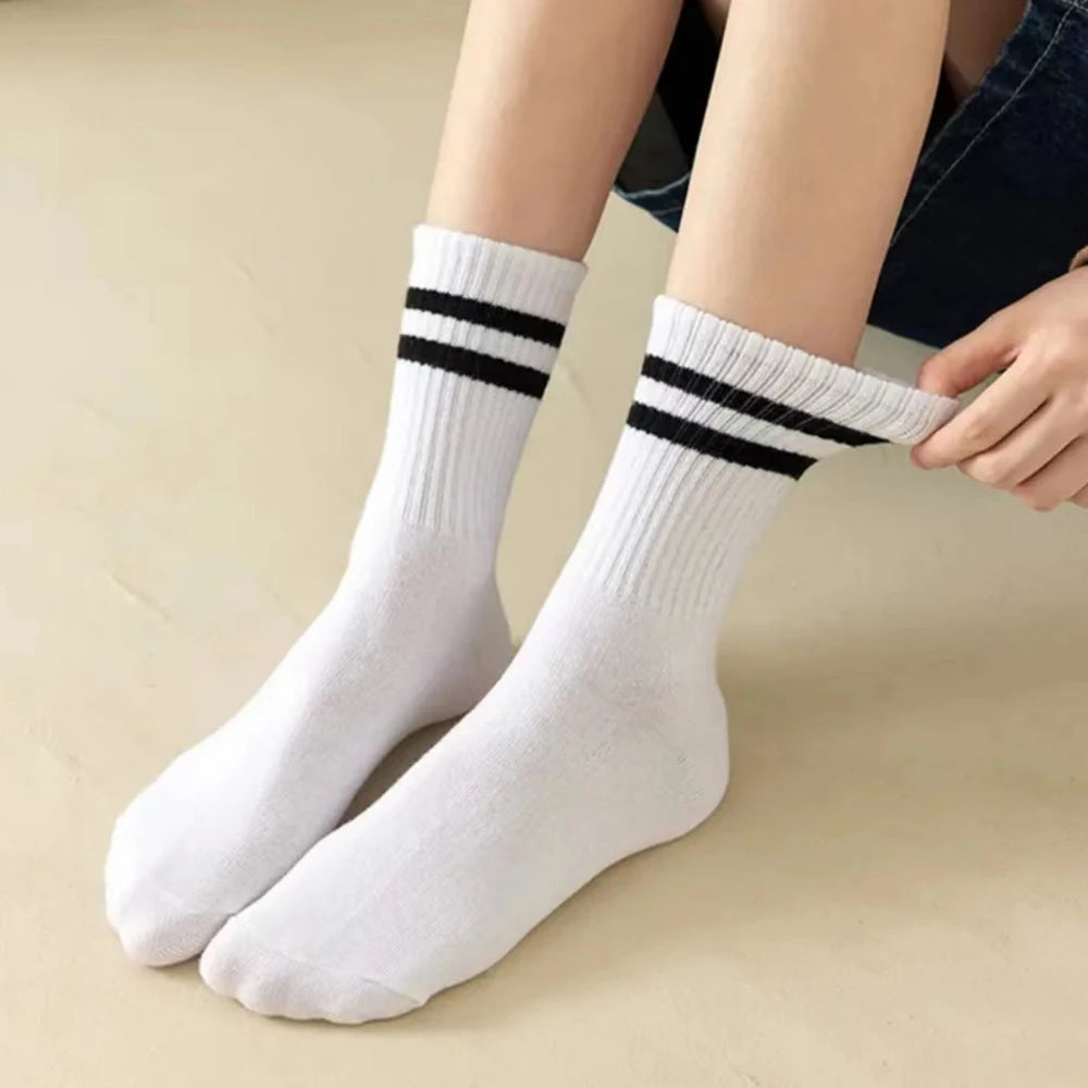 3/6 Pairs  Women Mid-Tube Socks Solid Colour Autumn Winter Breathable Comfortable Sport Sweat Absorbent Man And  Women's Socks