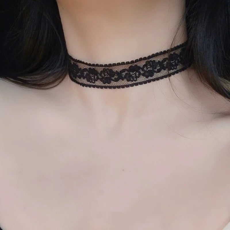 Short Lace Choker Necklace for Women Black White detail view