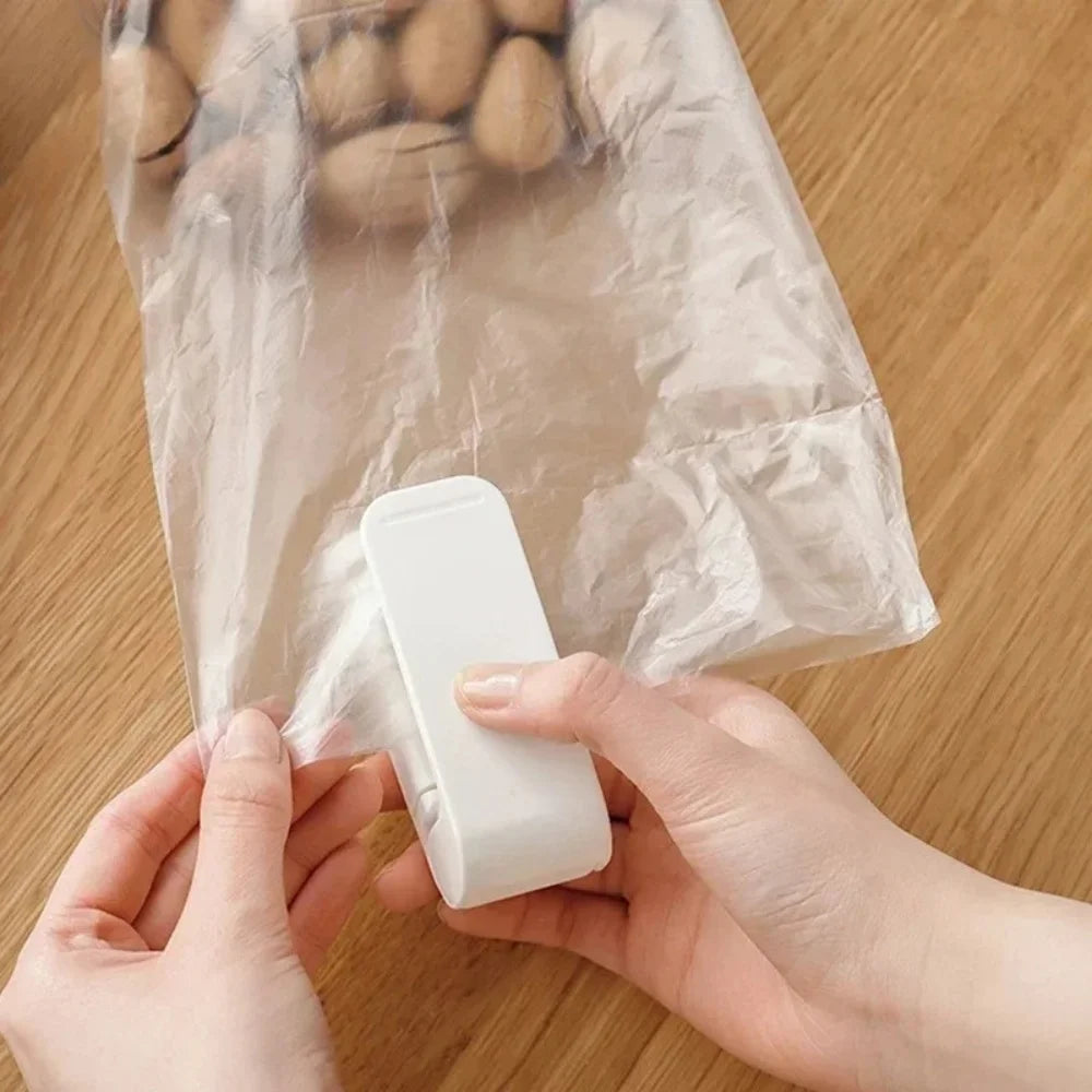 Handheld Snack Bag Sealer close-up view