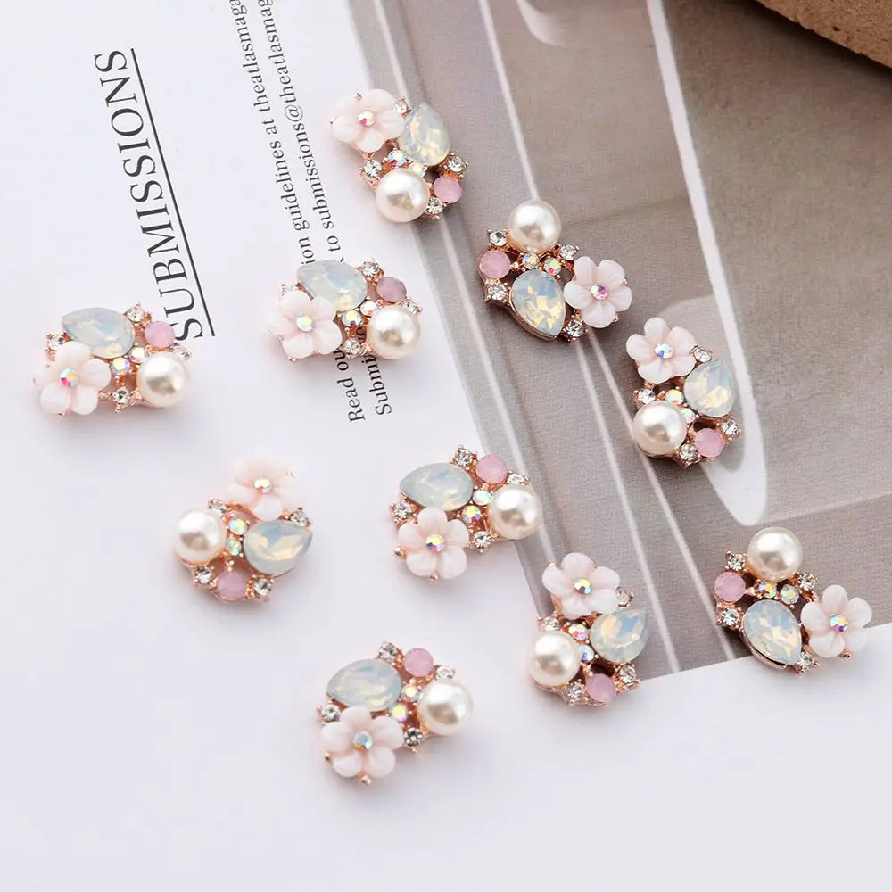 10Pcs Exquisite Garment Buckle Flower Rhinestone Pearl Buttons DIY Craft Sewing Accessories Apparel Clothing Decoration