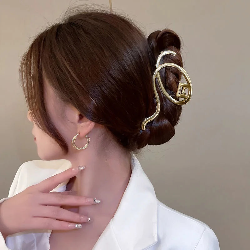 Korea Punk Metal Gold Silver Oval Hair Claw Clips For Women Trendy Large Geometric Crab Catches Clamp Girls Jewelry Accessories