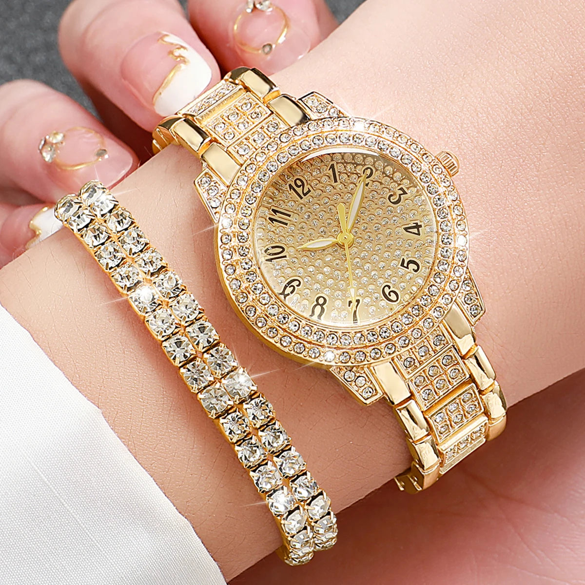 Women's Full Diamond Gold Analog Quartz Watch Jewelry Set detail view