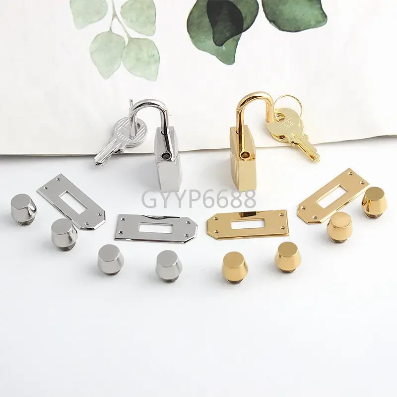 Gold,Silver Stainless Steel Metal Rectangle Hanger Clasp Locks For DIY Craft Handbags lifestyle view