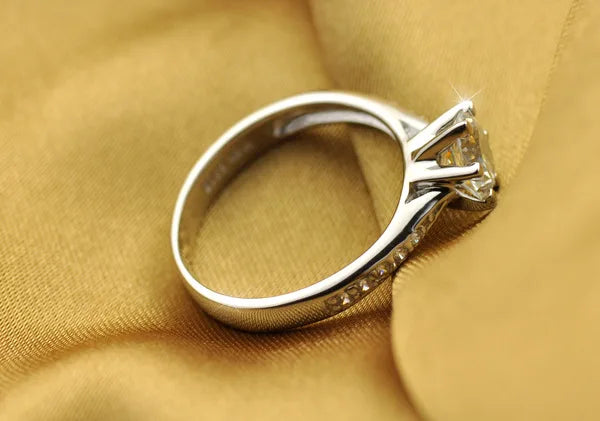 925 Sterling Silver Classic Ring for Women detail view