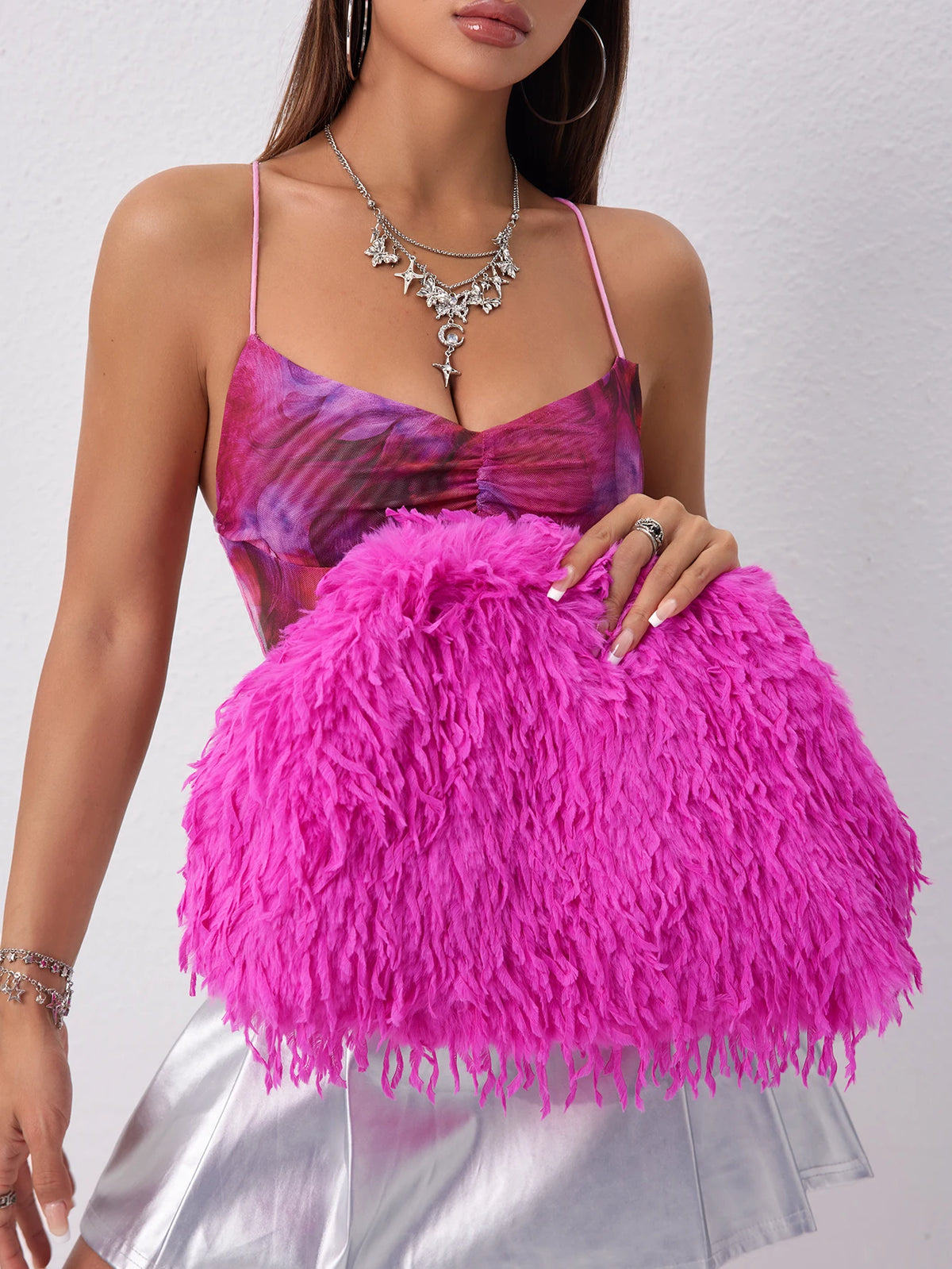 Dopamine Style Clip Bag， Y2K Fuzz Clutch Bag for Women，Porm Dresses for Women，Wedding Items，Party Bag，Large Capacity Women Purse