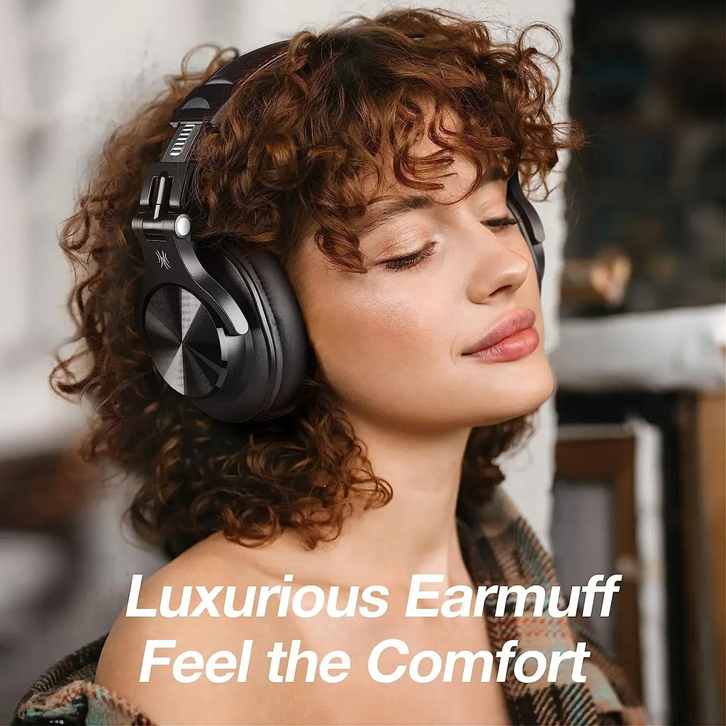Oneodio Fusion A70 Bluetooth Headphones Hi-Res Audio Over Ear Wireless Headset 72H Pro close-up view